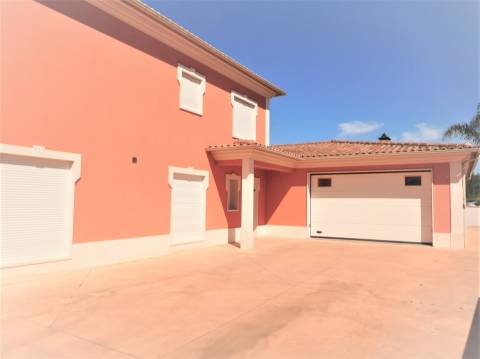 Moradia isolada T7 / Bidoeira de Cima/ Leiria