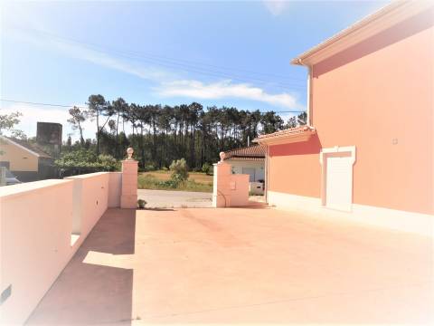 Moradia isolada T7 / Bidoeira de Cima/ Leiria