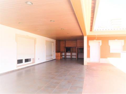 Moradia isolada T7 / Bidoeira de Cima/ Leiria