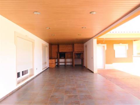 Moradia isolada T7 / Bidoeira de Cima/ Leiria