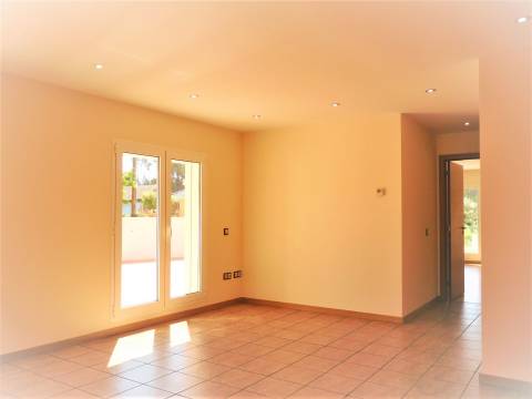 Moradia isolada T7 / Bidoeira de Cima/ Leiria