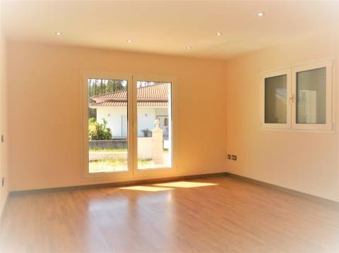 Moradia isolada T7 / Bidoeira de Cima/ Leiria