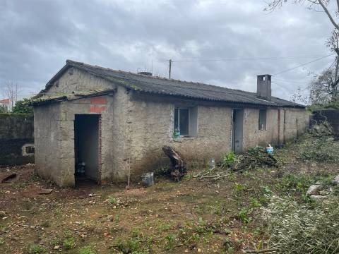 Moradia térrea com terreno / Casal Fernão João / Pombal / Leiria