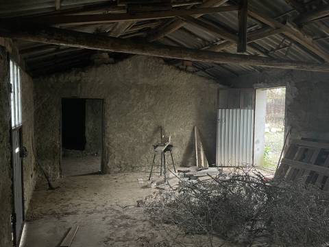 Moradia térrea com terreno / Casal Fernão João / Pombal / Leiria