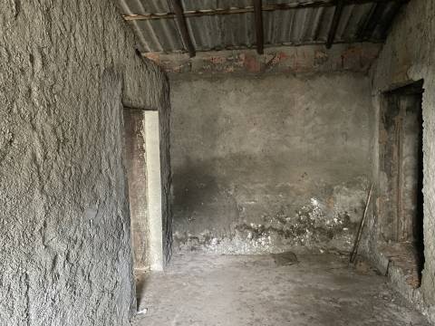 Moradia térrea com terreno / Casal Fernão João / Pombal / Leiria