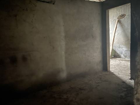 Moradia térrea com terreno / Casal Fernão João / Pombal / Leiria