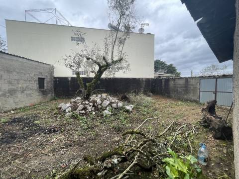 Moradia térrea com terreno / Casal Fernão João / Pombal / Leiria