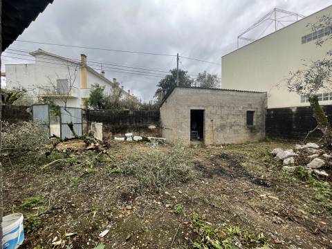 Moradia térrea com terreno / Casal Fernão João / Pombal / Leiria