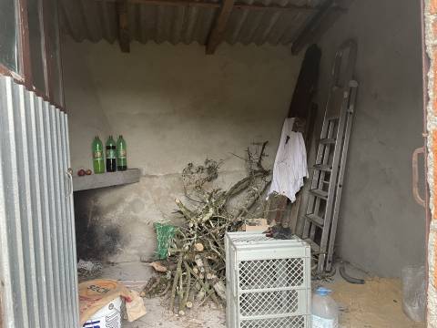 Moradia térrea com terreno / Casal Fernão João / Pombal / Leiria