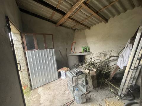 Moradia térrea com terreno / Casal Fernão João / Pombal / Leiria