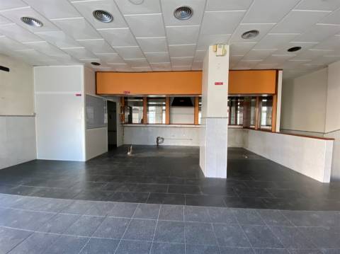 LOJA / Arrecadação / Quinta da Alçada / LEIRIA