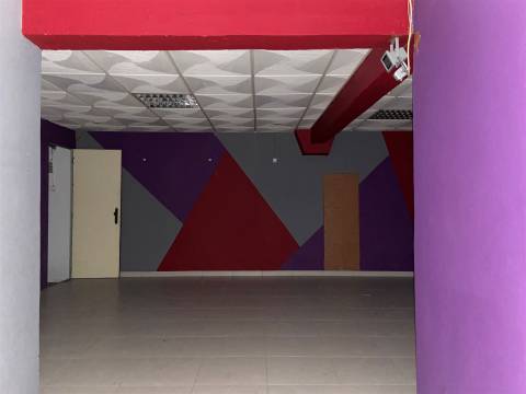 LOJA / Arrecadação / Quinta da Alçada / LEIRIA