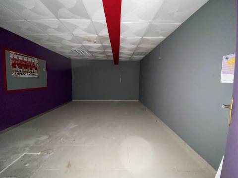 LOJA / Arrecadação / Quinta da Alçada / LEIRIA