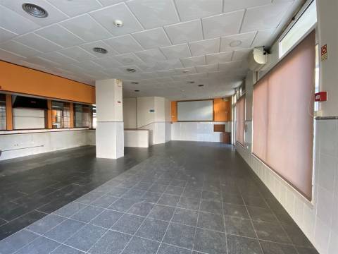 LOJA / Arrecadação / Quinta da Alçada / LEIRIA