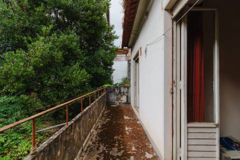 Prédio / 3 Pisos / Investimento /  Centro de Leiria