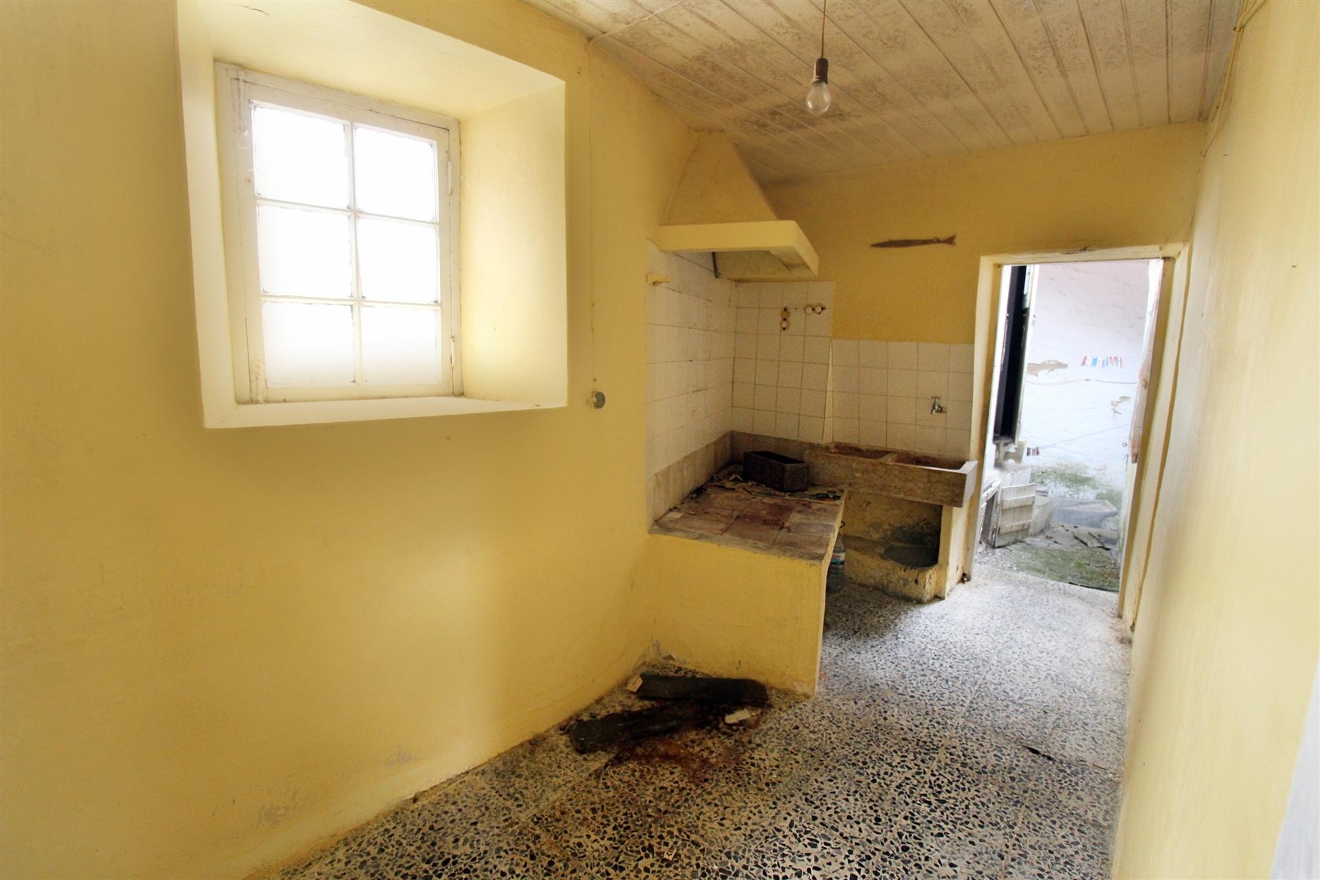 Moradia para Reconstruir / São Martinho do Porto