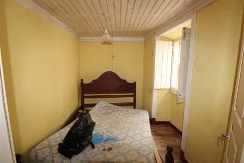 Moradia para Reconstruir / São Martinho do Porto