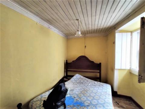 Moradia para Reconstruir / São Martinho do Porto