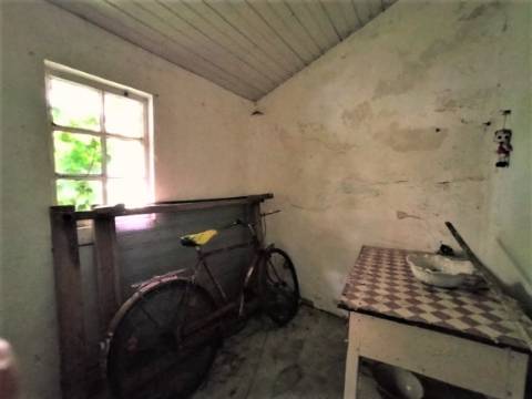 Moradia para Reconstruir / São Martinho do Porto