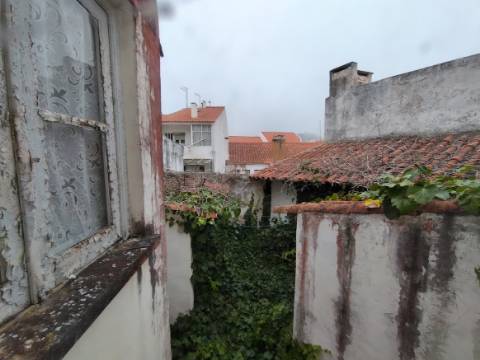 Moradia para Reconstruir / São Martinho do Porto