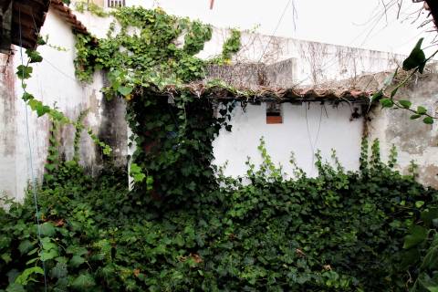 Moradia para Reconstruir / São Martinho do Porto