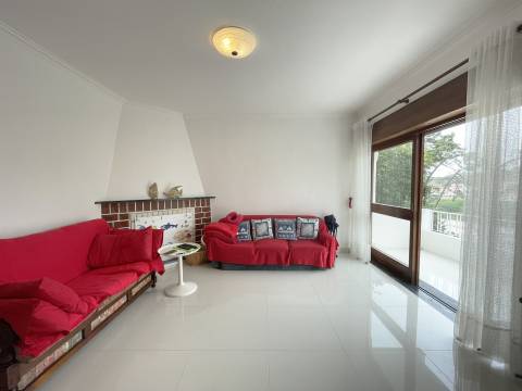 Apartamento T3 / S. Pedro de Moel / Praia / Marinha Grande