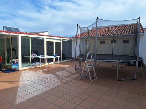 Moradia T5 / Geminada / Carvide / Monte Real