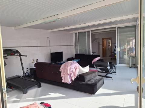 Moradia T5 / Geminada / Carvide / Monte Real