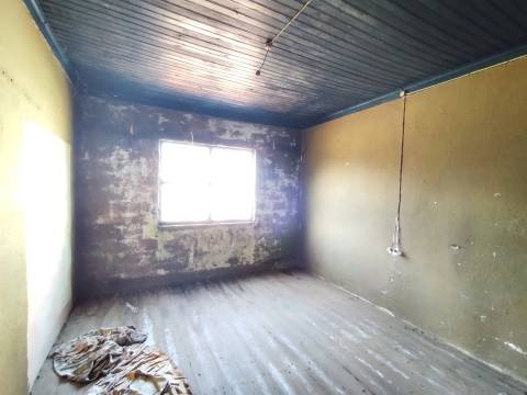 Moradia T2 / Vila Facaia / Pedrógão Grande / Leiria