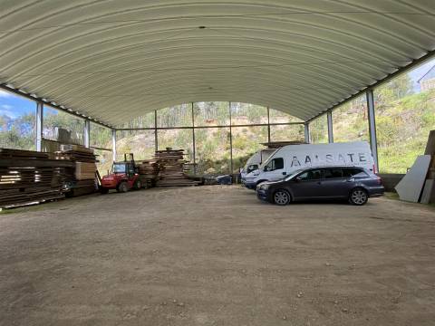 Pavilhões 1.500m2 / Lotes de Terreno total 5360m2 / Amieira / Regueira de Pontes / Leiria