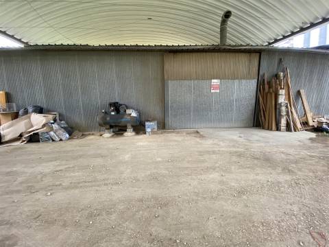 Pavilhões 1.500m2 / Lotes de Terreno total 5360m2 / Amieira / Regueira de Pontes / Leiria