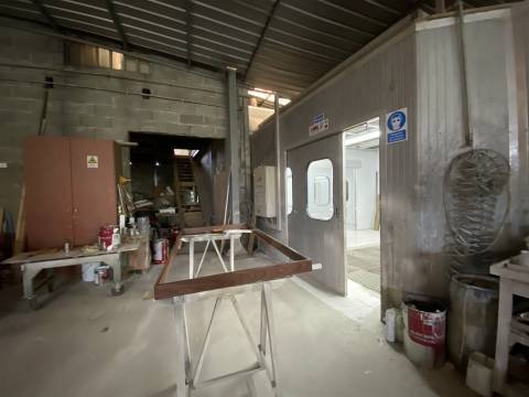 Pavilhões 1.500m2 / Lotes de Terreno total 5360m2 / Amieira / Regueira de Pontes / Leiria