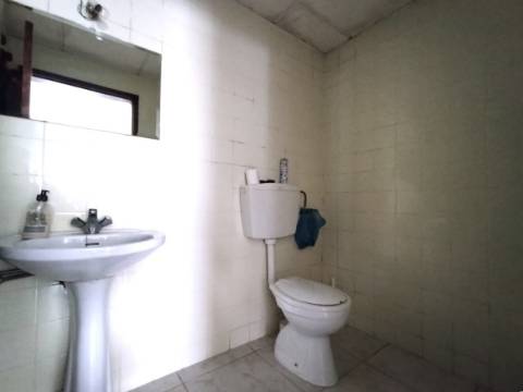 Moradia T4 / Armazém /Churrasqueira / Jardim / Quintal / Espite / Ourém