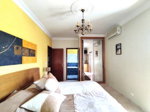 Moradia T4 / Armazém /Churrasqueira / Jardim / Quintal / Espite / Ourém