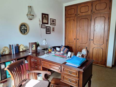 Moradia Geminada T3 Venda em Marinha Grande,Marinha Grande