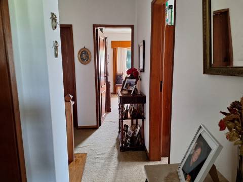 Moradia Geminada T3 Venda em Marinha Grande,Marinha Grande