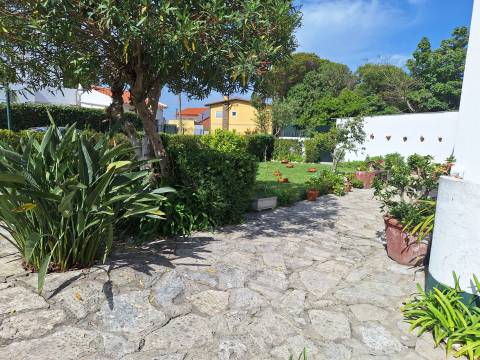 Moradia Geminada T3 Venda em Marinha Grande,Marinha Grande