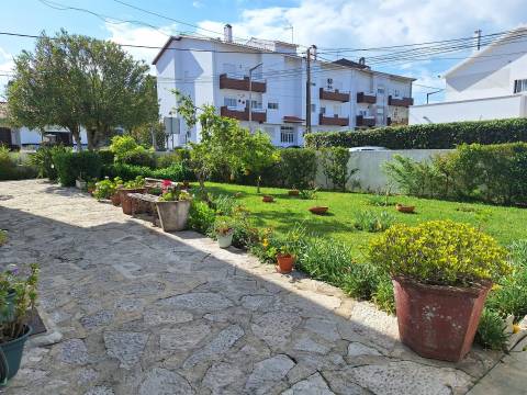 Moradia Geminada T3 Venda em Marinha Grande,Marinha Grande