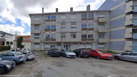 Apartamento T4 / Capuchos/ Leiria