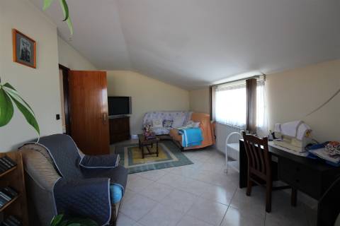 Moradia T5 / Terreno / Coimbrão / Leiria