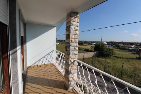 Moradia T5 / Terreno / Coimbrão / Leiria