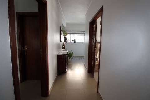 Moradia T5 / Terreno / Coimbrão / Leiria