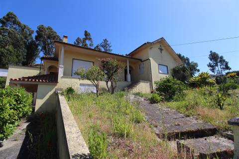 Moradia T3/ Anexos / Caranguejeira / Leiria