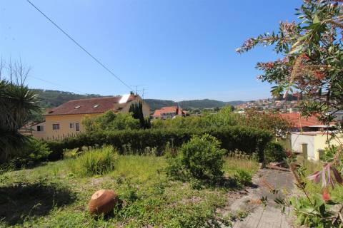 Moradia T3/ Anexos / Caranguejeira / Leiria