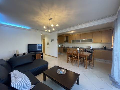 Apartamento T2 + 1 / Garagem  / Terraço / Vista  Mar / Nazaré / Leiria