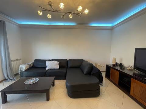 Apartamento T2 + 1 / Garagem  / Terraço / Vista  Mar / Nazaré / Leiria