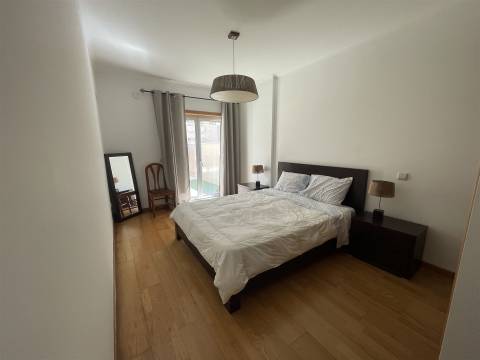 Apartamento T2 + 1 / Garagem  / Terraço / Vista  Mar / Nazaré / Leiria