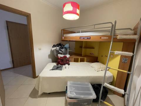 Apartamento T2 + 1 / Garagem  / Terraço / Vista  Mar / Nazaré / Leiria