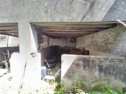 Duas Moradias / Restaurar / Gondemaria / Ourém