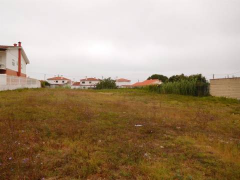 Terreno com 2.610 m2  / Marrazes / Leiria